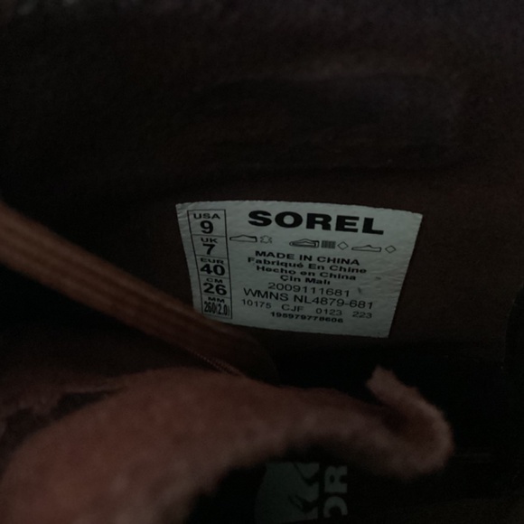 SOREL Women's Hi-Line Lace-Up Mid-Shaft Lug-Sole Booties, size 9 - Picture 7 of 8